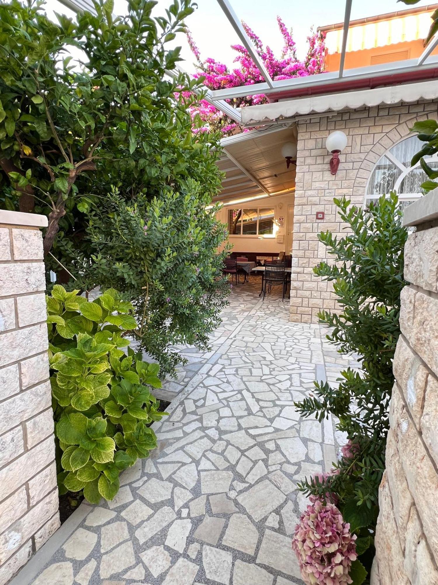 Bed & Breakfast Rab Palit Buitenkant foto